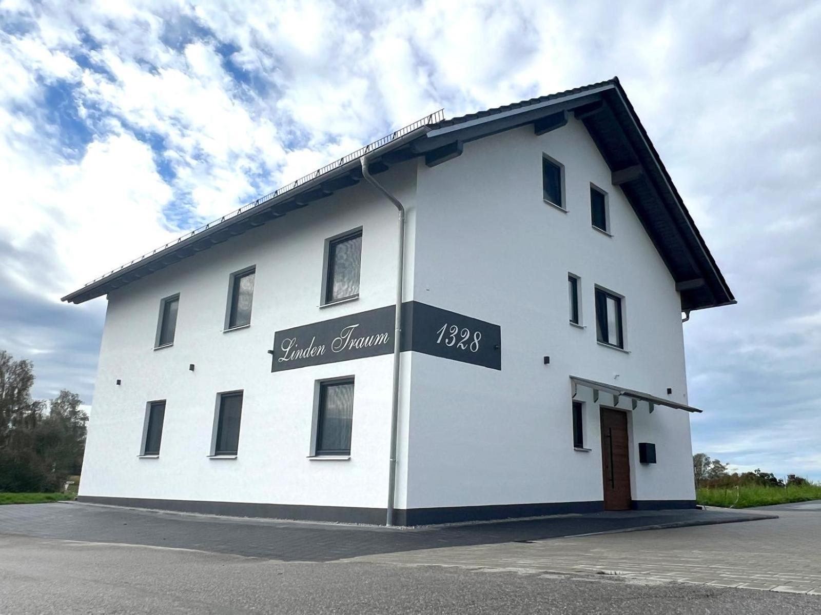 Landgasthaus Zur Linde Pleiskirchen Exterior foto